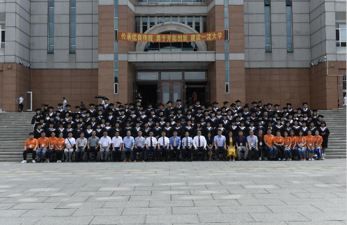 學(xué)院舉辦“情系東師，相約母?！?現(xiàn)代遠程教育學(xué)生畢業(yè)季系列活動