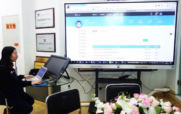 ?“青春正好，不負(fù)韶華”--奧鵬沈陽直屬2020年春季新老生開學(xué)典禮