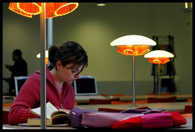 哈佛學(xué)霸秘訣：莫要深陷“題海戰(zhàn)術(shù)”，精練深思是關(guān)鍵