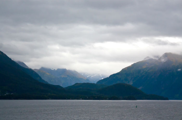 對外經(jīng)濟貿(mào)易大學網(wǎng)絡(luò)教育的入學測試內(nèi)容涉及哪些科目？