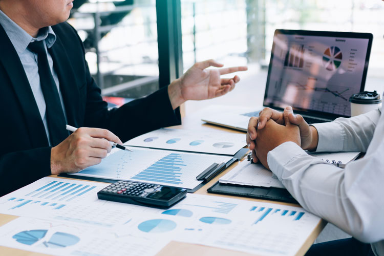 如何報(bào)考廣告設(shè)計(jì)與制作網(wǎng)絡(luò)教育？