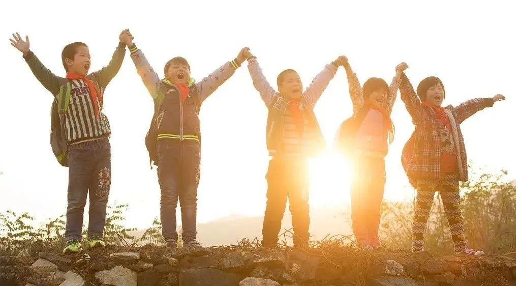 愛心助學(xué)，筑夢未來 | 新希望醫(yī)療公益助學(xué)活動
